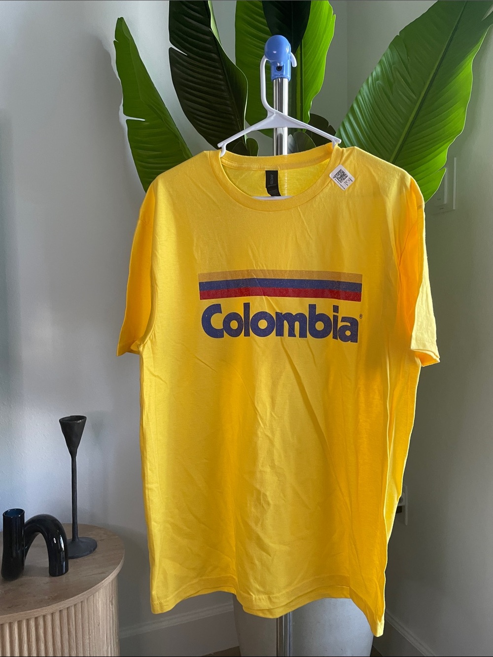 Graphic Tee - Yellow Crew Neck Men’s Colombia Shirt
